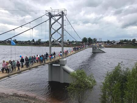 В Иркутской области открыт пешеходный мост через реку Чуна