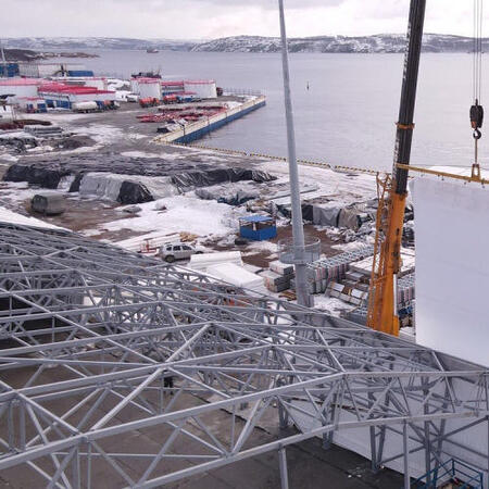 ГК «Эвриал» продолжает строительство зданий для мега-проекта «Арктик СПГ2»