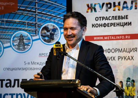 Геннадий Ерёмин выступил за снятие ограничений при применении металла в строительстве жилья